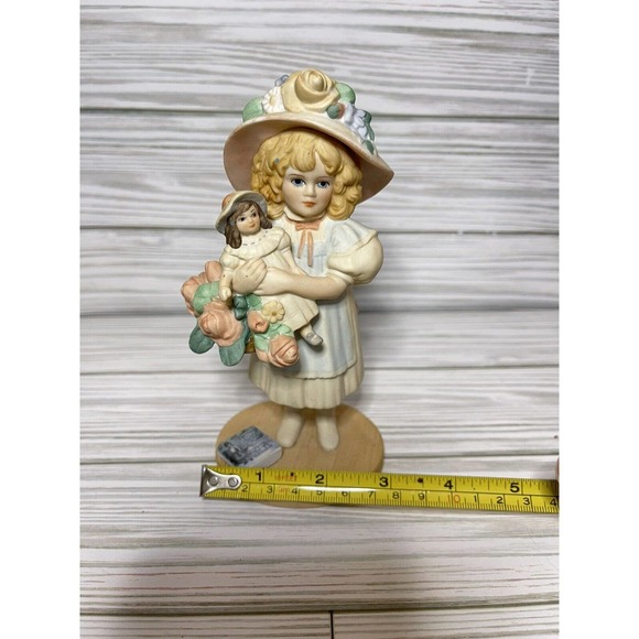 Jan Hagara Collectible Figurine Mattie 3516 1989 Figurine Numbered - Picture 9 of 9